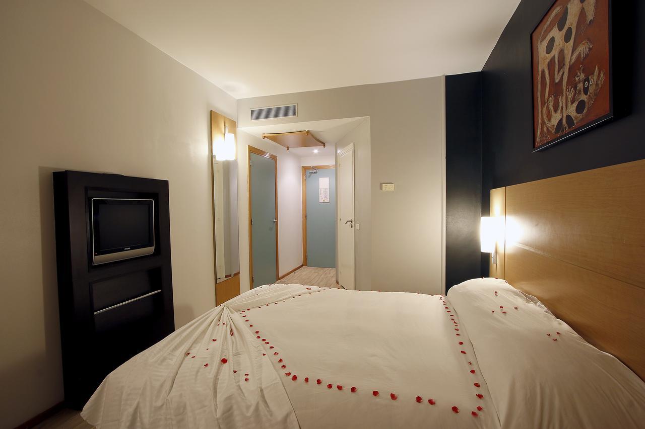 Ibis Fnideq Hotel Eksteriør billede