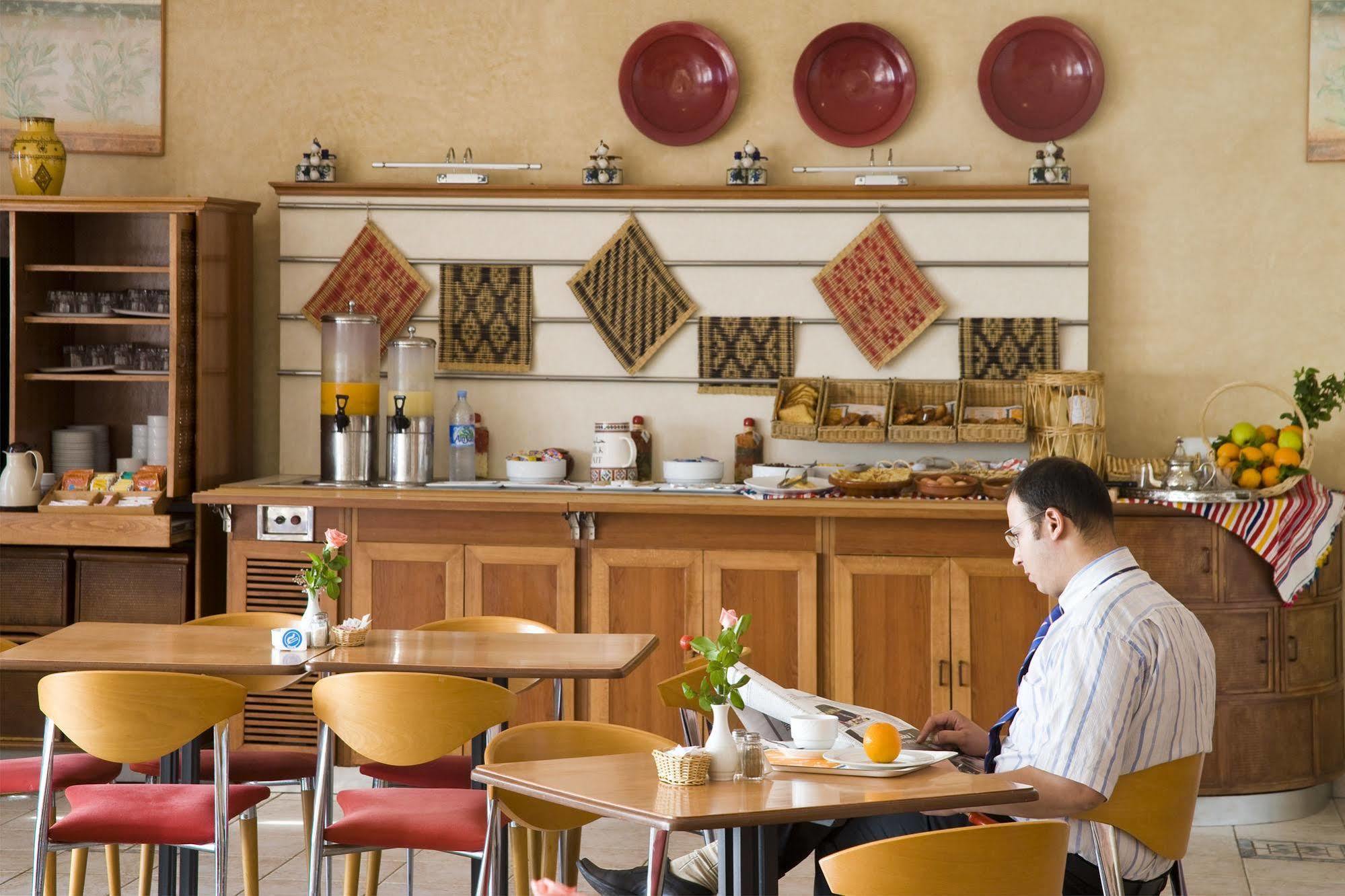 Ibis Fnideq Hotel Eksteriør billede
